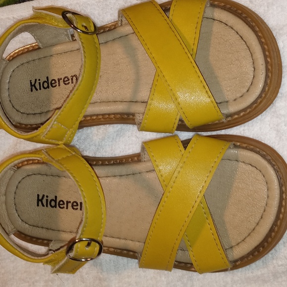 Kiderence Brand Sandals size 9c - Picture 1 of 6
